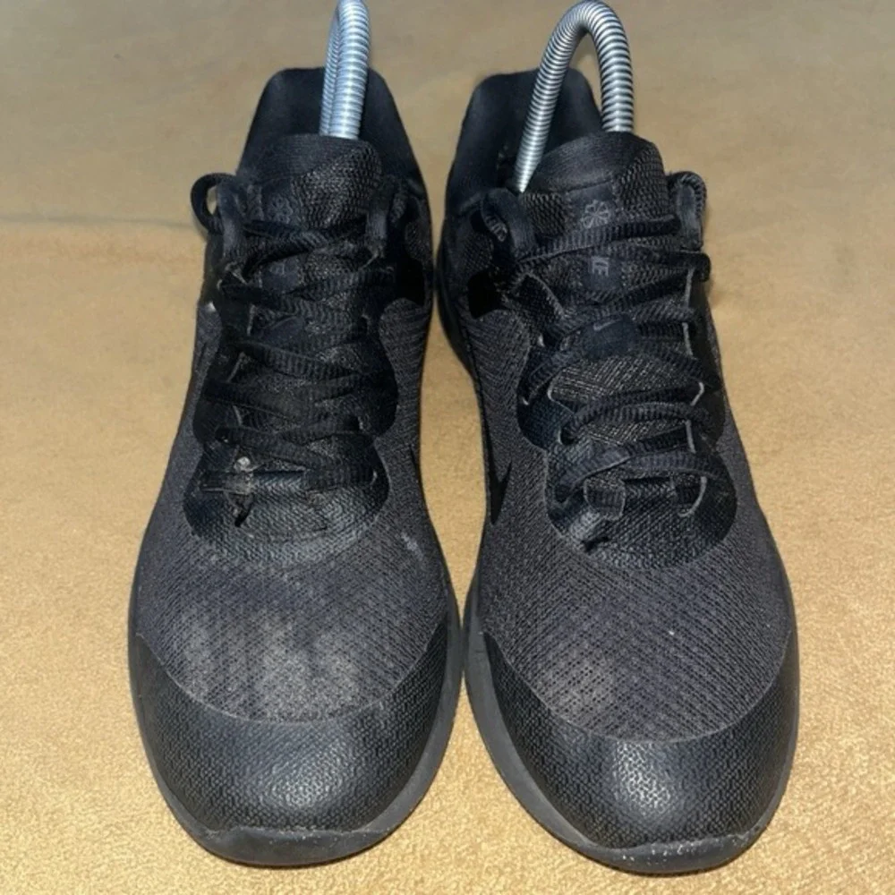 Women's Size 7 Nike Revolution 6‎ NN (GS) Shoes Black Dark Smoke DD1096-001 Gym